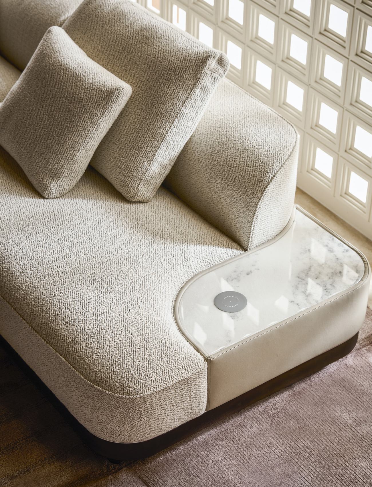 Robert Sofa — view 4